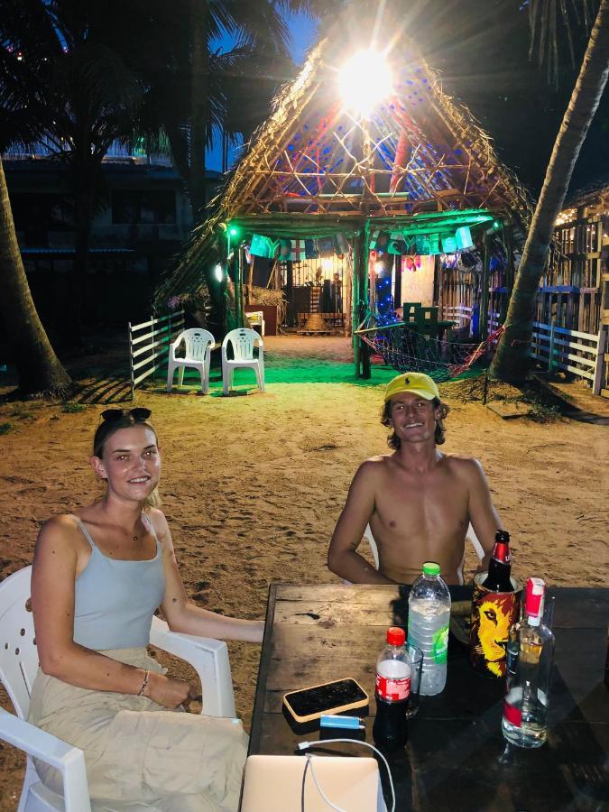 Honey Beach Negombo Exterior foto